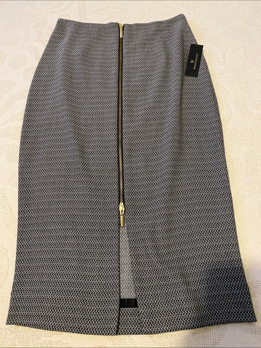 Worthington Black and White Patterned Pencil Skirt with Gold Center Zip